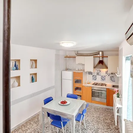 Casa Alessandra Terrace Flat In *
